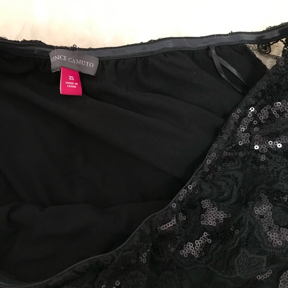 Vince Camuto Lace 3/4 Length Bell Sleeve Blouse - Picture 5 of 6